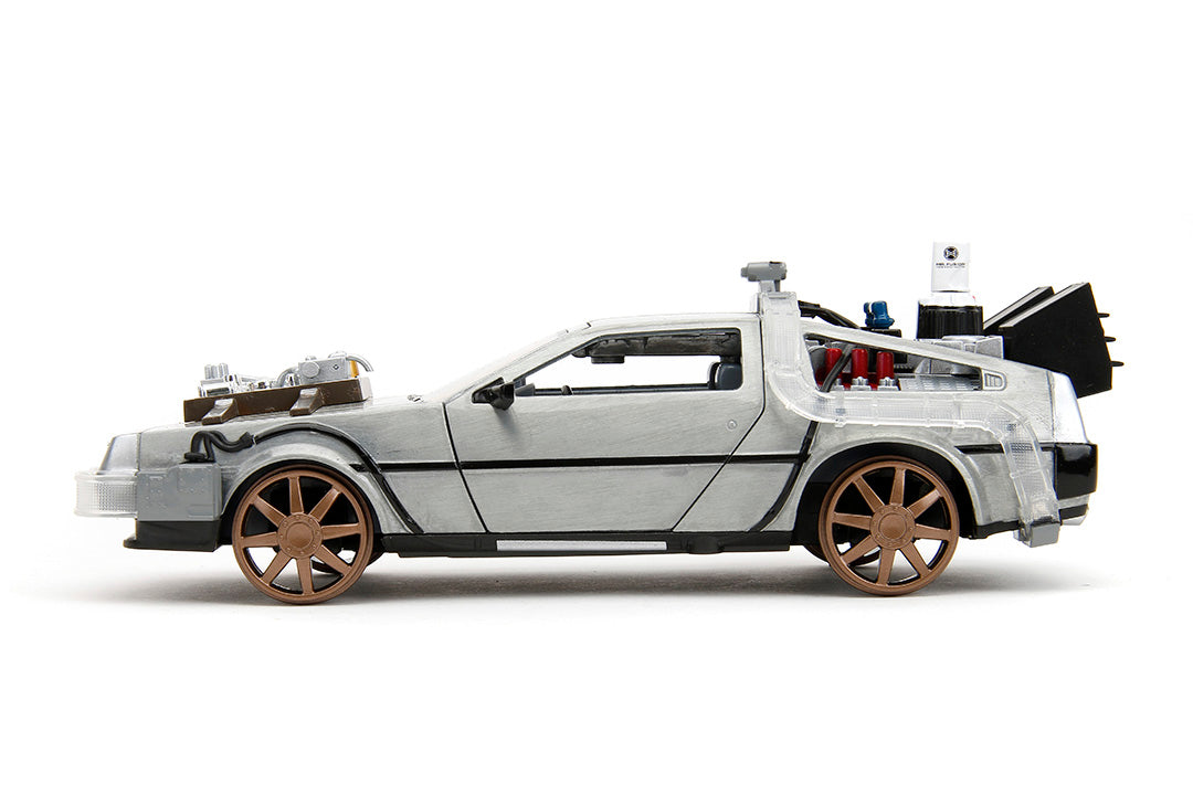  JADA TOYS, Back to The Future Part III: Time Machine with  Light-up 1:24 Scale Vehicle, Unisex Adult Silver : Toys & Games