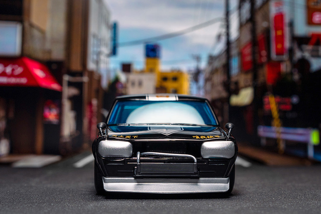 Xe Mô Hình Nissan Skyline GTR R34 Đế Trắng + Figure 1:64 Time Micr Xe Mô Hình Nissan Skyline GTR R34 Đế Trắng + Figure 1:64 Time Micr