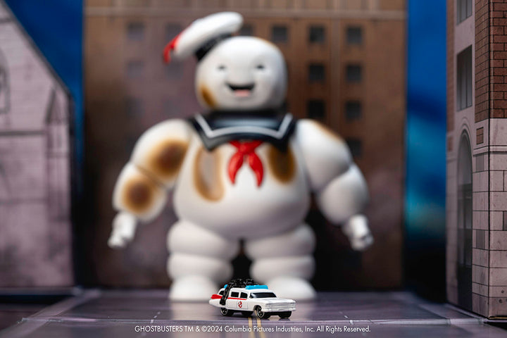 Ghostbusters Nano Scene w/ 1.65" Ecto-1 and 6" Stay Puft Marshmallow Man Diorama (Next Level Exclusive)