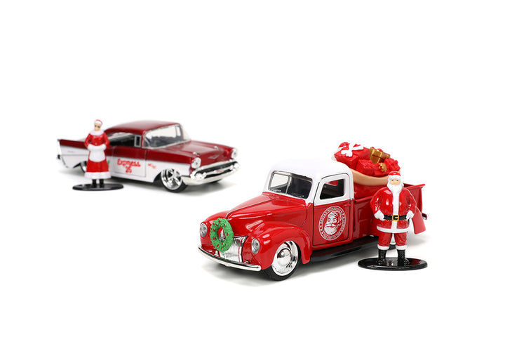 Holiday Rides Santa Claus & Mrs. Santa Claus Set, 1:32 Scale Vehicles w/ Figures