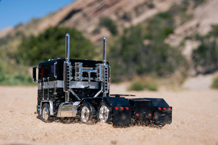 Transformers G1 Nemesis Prime, 1:24 Scale Vehicle