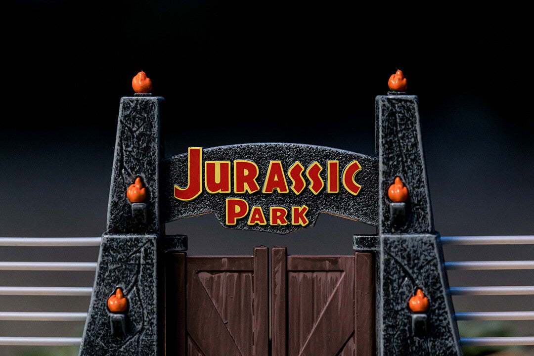 Jurassic Park Nano Scene w/ 1.65" Jeep Wrangler and Ford Explorer Vehicles
